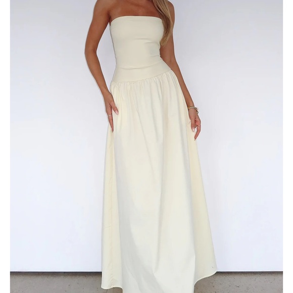White Fox Boutique Dresses & Skirts - NWT Butter Yellow Strapless Maxi Dress